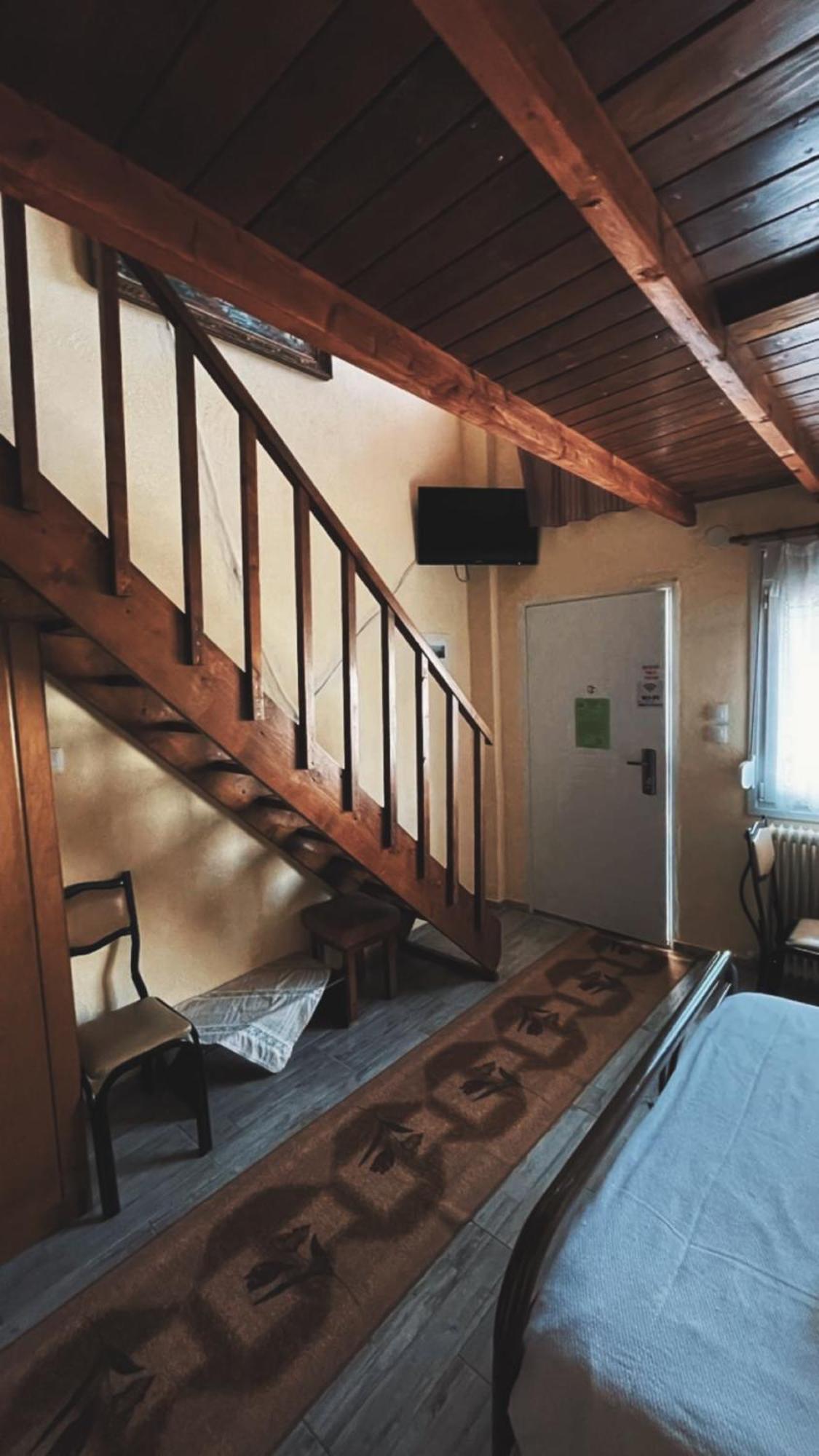 Olympiades Rooms Litochoro Exterior photo